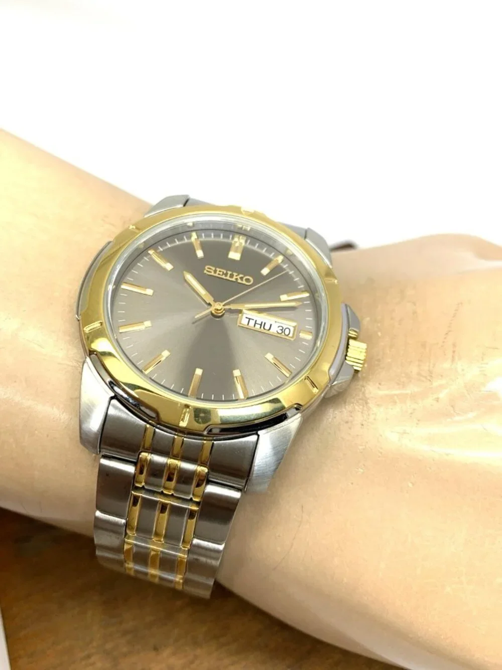 Seiko Men's Watch SUR356 Quartz Gray Dial Day Date Two Tone Stainless Steel 39mm